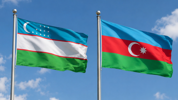 Flagi Uzbekistana i Azerbaydjana - Sputnik O‘zbekiston