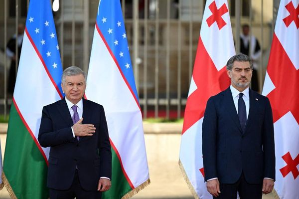Во дворце Орбелиани в Тбилиси прошла торжественная церемония официальной встречи Шавката Мирзиёева - Sputnik Узбекистан