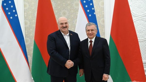 Шавкат Мирзиёев поздравил Беларусь с Днем Независимости - Sputnik Узбекистан