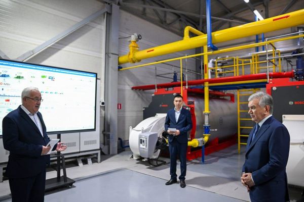 Президент Узбекистана ознакомился с благоустройством махалли Узгариш в Сергелийском районе - Sputnik Узбекистан