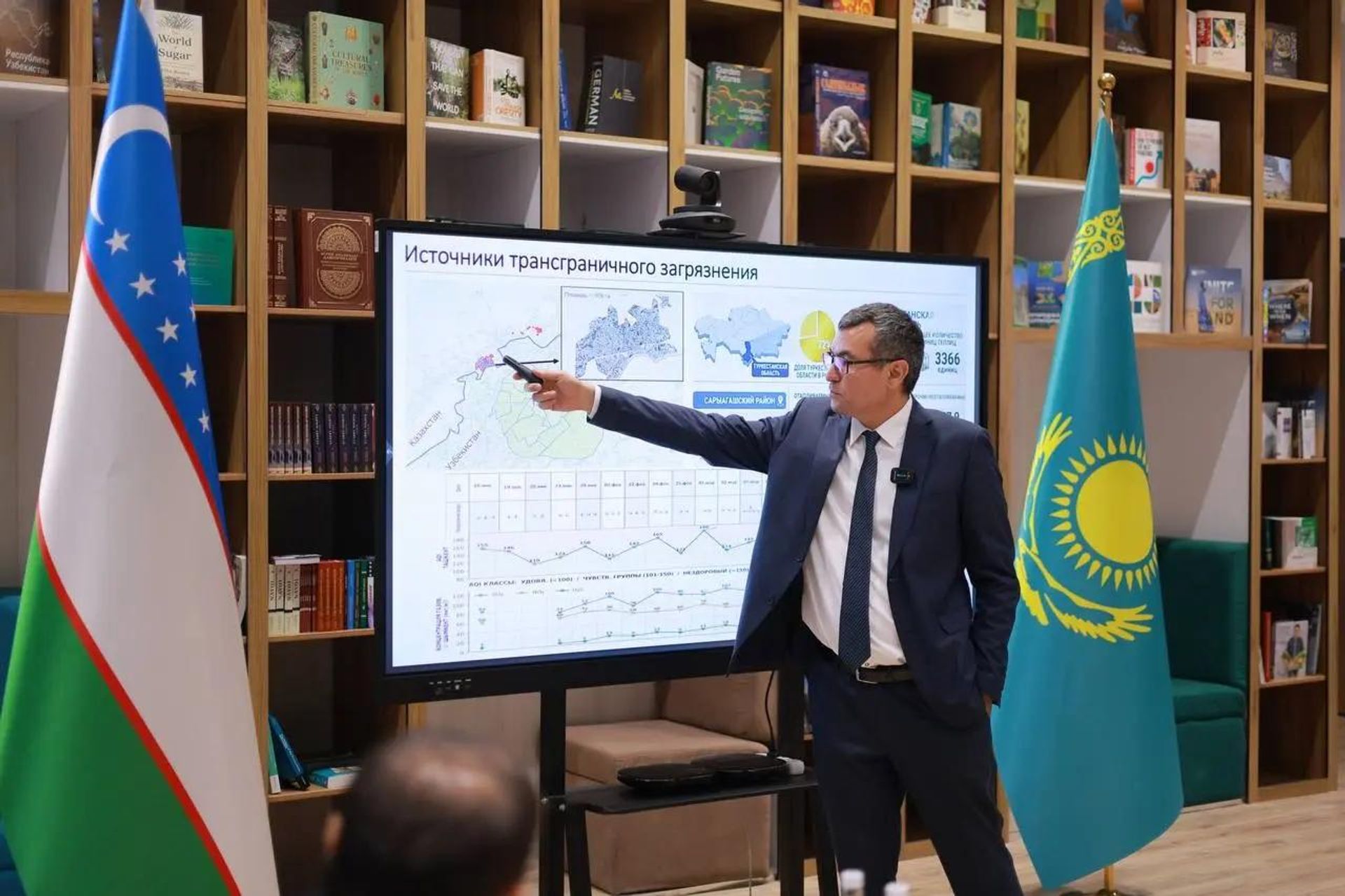 Узбекистан и Казахстан создадут совместную рабочую группу для снижения трансграничного загрязнения воздуха  - Sputnik Узбекистан, 1920, 04.07.2026