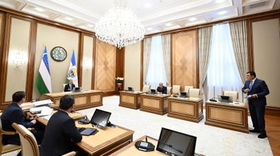 Президент Шавкат Мирзиёев ознакомился с презентацией предложений по борьбе с опустыниванием