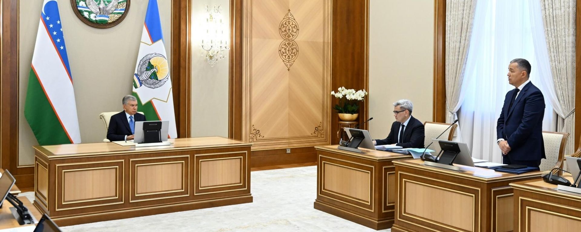 Президент ознакомился с докладом о подготовке нефтегазовой отрасли к осенне-зимнему сезону - Sputnik Ўзбекистон, 1920, 07.07.2026