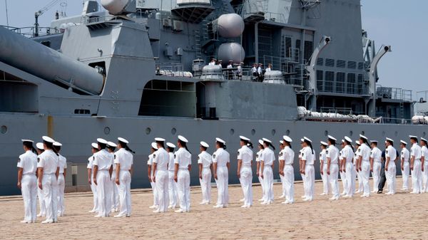 Российские корабли прибыли на военную базу в Циндао - Sputnik Узбекистан