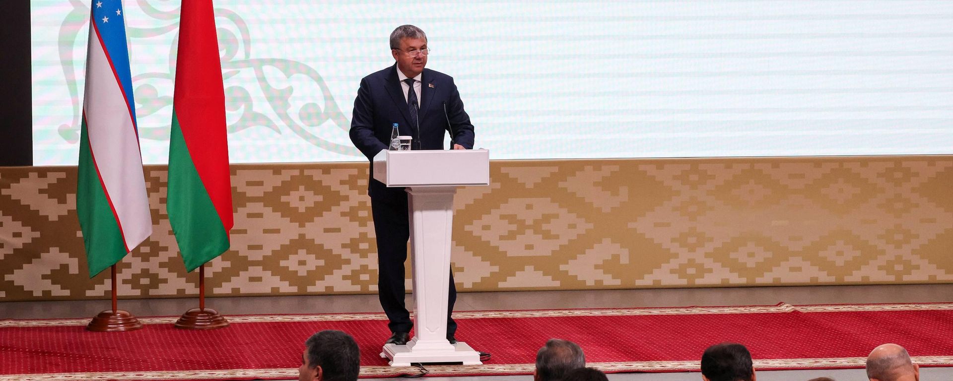 V Minske nachal rabotu III Forum regionov Belarusi i Uzbekistana  - Sputnik O‘zbekiston, 1920, 08.07.2026