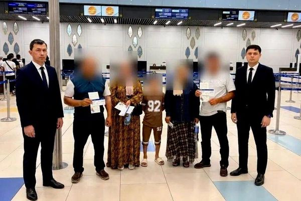 В первом полугодии Генконсульство РУз в Алматы оказало помощь 1 832 гражданам, оказавшимся в трудной жизненной ситуации - Sputnik Узбекистан