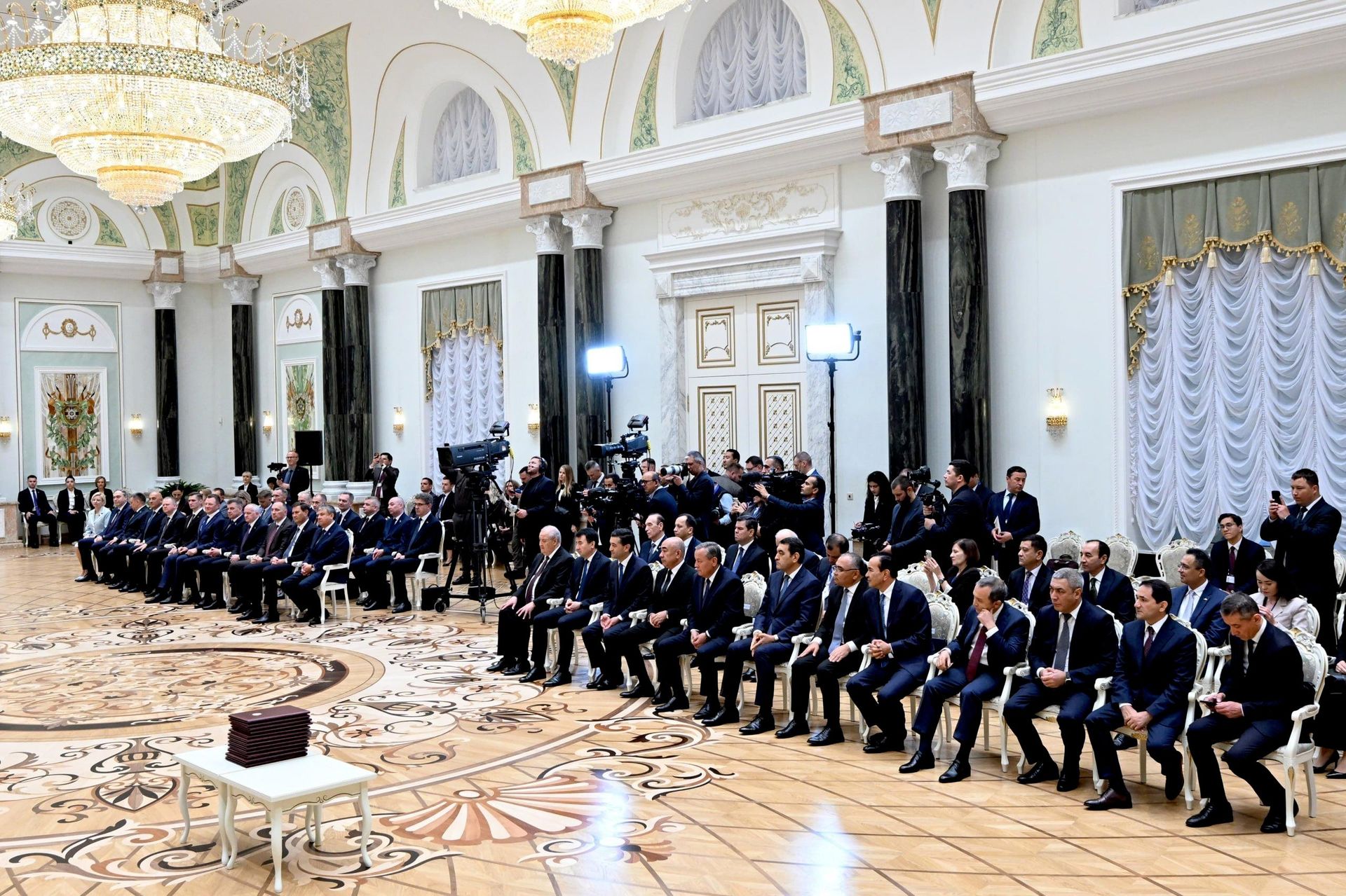 Шавкат Мирзиёев и Александр Лукашенко по итогам переговоров выступили с заявлениями для представителей СМИ.
 - Sputnik Узбекистан, 1920, 09.07.2026