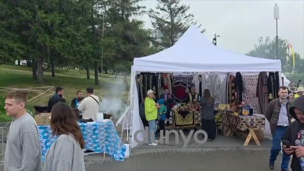 Узбекистан впервые принял участие в международном гастротуристическом фестивале В Сибири — есть!, который прошел в Новосибирске - Sputnik Узбекистан