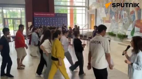 ИИ в педагогике, полезные лекции и новые образовательные технологии: узбекистанцы участвуют в Педагогической смене в России - Sputnik Узбекистан