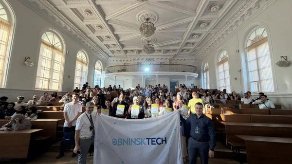 🟠Студенты филиала КФУ в Джизаке стали победителями хакатона в России - Sputnik Узбекистан