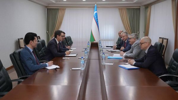 Послы России и Белоруссии обсудили с замглавы МИД Узбекистана вопросы сотрудничества - Sputnik Узбекистан