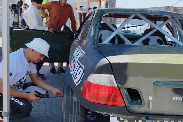 В Самарканде проходит автофестиваль с дрифт-шоу и выставкой ретроавтомобилей В Самарканде проходит автофестиваль с дрифт-шоу и выставкой ретроавтомобилей - Sputnik Ўзбекистон