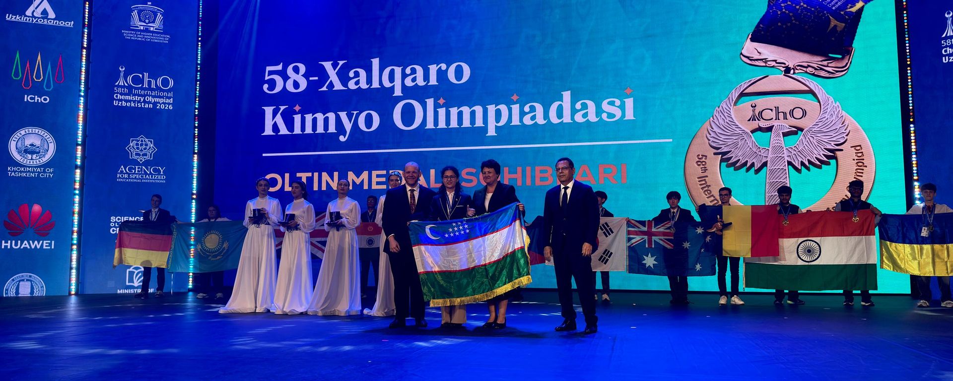 Predstavlyavshey Uzbekistan na Mejdunarodnoy ximicheskoy olimpiade Rayxone Tuymurodovoy vruchili zolotuyu medal - Sputnik O‘zbekiston, 1920, 19.07.2026