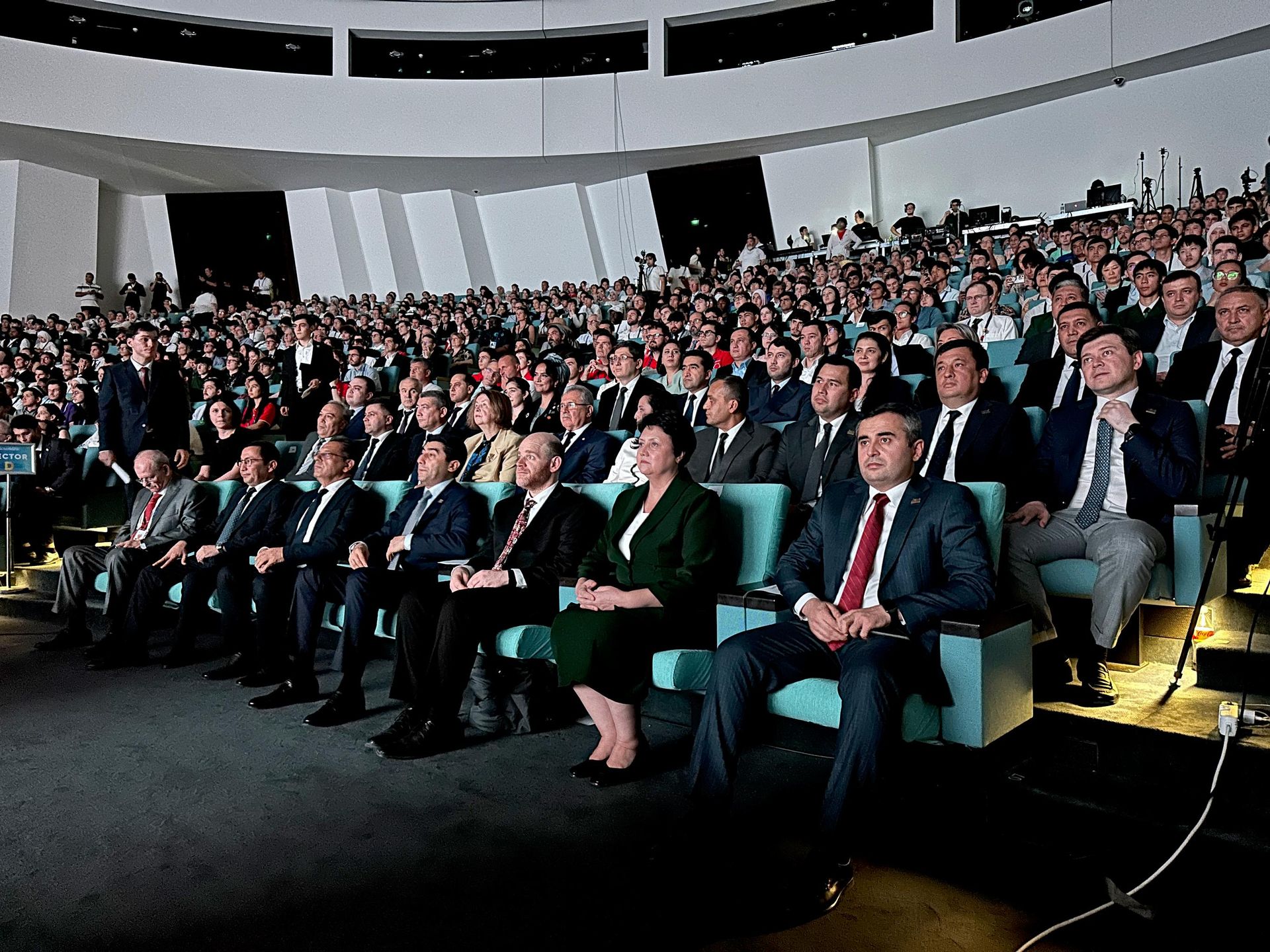 Торжественная церемония награждения победителей Международной химической олимпиады Торжественная церемония награждения победителей Международной химической олимпиады - Sputnik Узбекистан, 1920, 19.07.2026