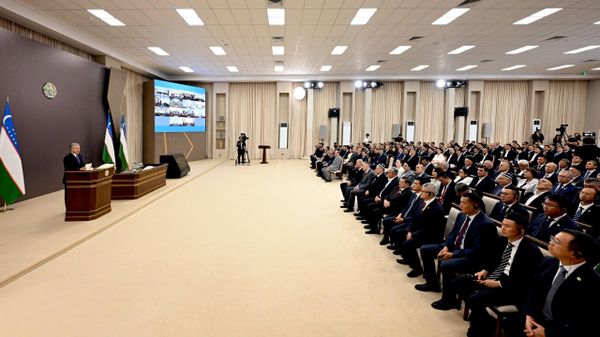 Shavkat Mirziyoyev dal start stroitelstvu novoy avtomagistrali Tashkent — Samarkand - Sputnik O‘zbekiston
