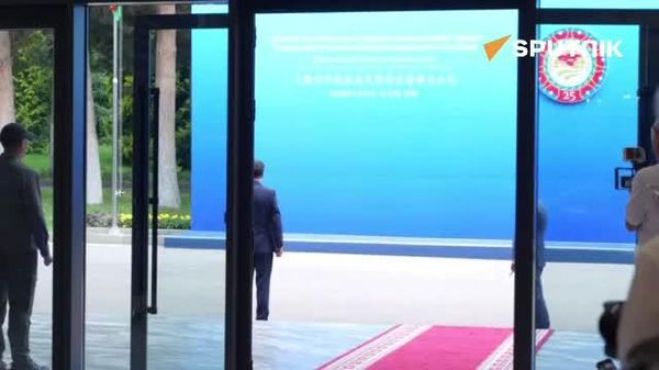 Бахтиёр Саидов прибыл на заседание Совета министров иностранных дел ШОС в Бишкеке - Sputnik Узбекистан