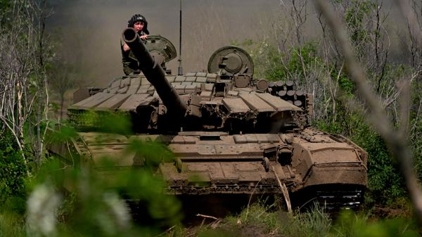 Boyevaya podgotovka tankistov 25 armii gruppirovki voysk Zapad - Sputnik O‘zbekiston