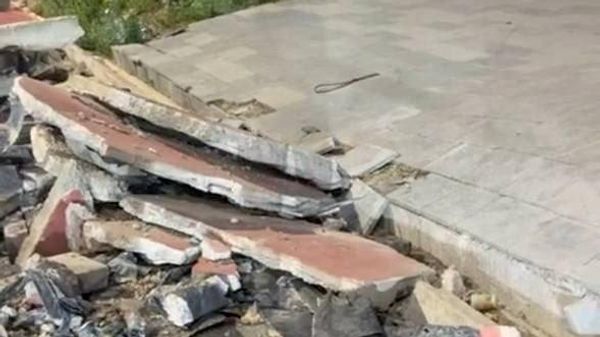 На улице Шота Руставели собственник жилого комплекса без необходимых согласований разрушил часть велодорожки и пешеходной зоны - Sputnik Узбекистан