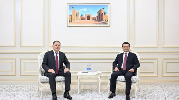 Глава МИД Узбекистана принял копии верительных грамот нового посла Казахстана - Sputnik Узбекистан