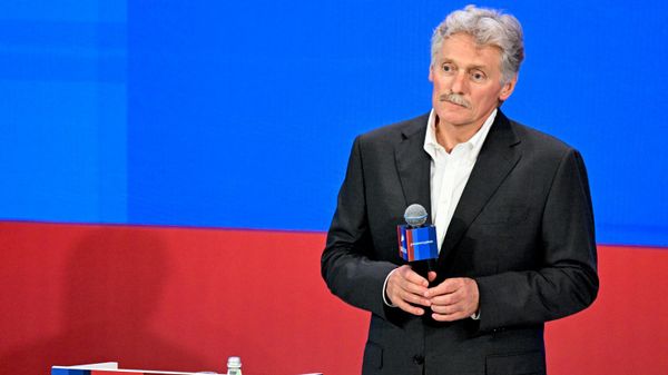 Press-sekretar prezidenta RF Dmitriy Peskov vistupil na forume Territoriya smislov - Sputnik O‘zbekiston