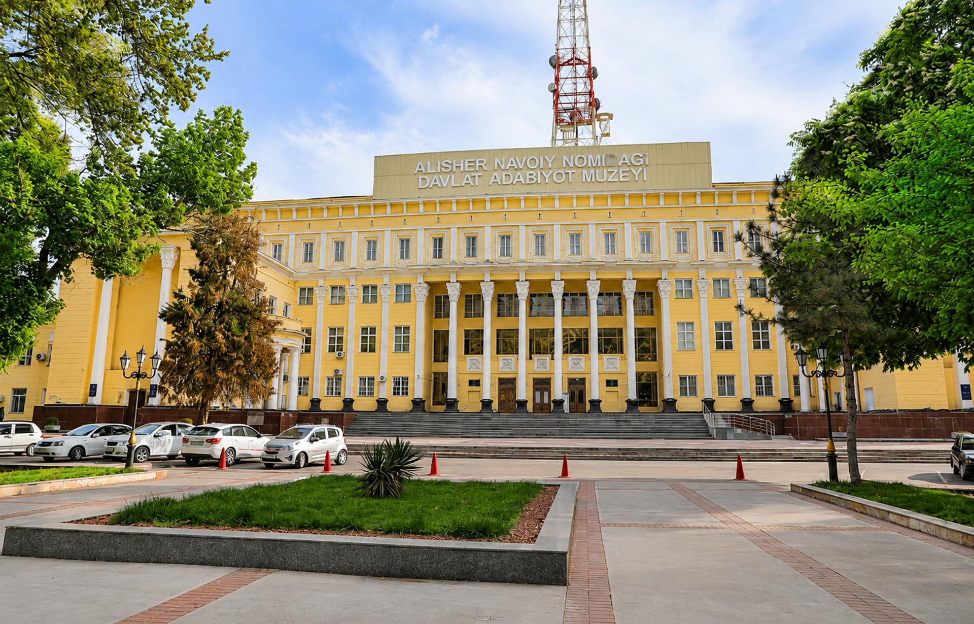 Алишер Навоий номидаги Давлат адабиёт музейи  - Sputnik Ўзбекистон, 1920, 30.07.2026
