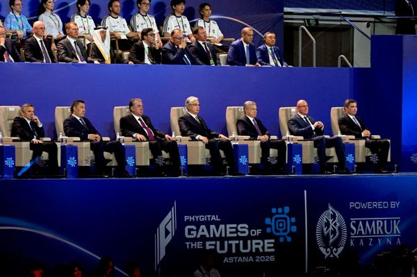 Шавкат Мирзиёев принял участие в церемонии открытия Игр будущего-2026 в Астане Шавкат Мирзиёев принял участие в церемонии открытия Игр будущего-2026 в Астане - Sputnik Узбекистан