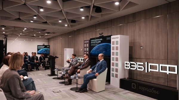 Николай Кушнарев представил механизм финподдержки промкооперации в ЕАЭС на площадке ВЭБ.РФ - Sputnik Узбекистан