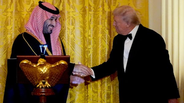 Дональд Трамп и наследный принц Саудовской Аравии Мухаммад бин Салман. Архивное фото. - Sputnik Ўзбекистон