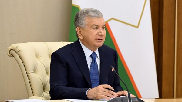 Шавкату Мирзиёеву представили отчет о работе Узбекнефтегаза за первое полугодие и планах до конца года - Sputnik Узбекистан