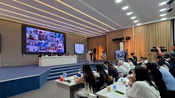 Press-konferensiya s uchastiyem Gosudarstvennogo sentra ekologicheskoy ekspertizi - Sputnik O‘zbekiston