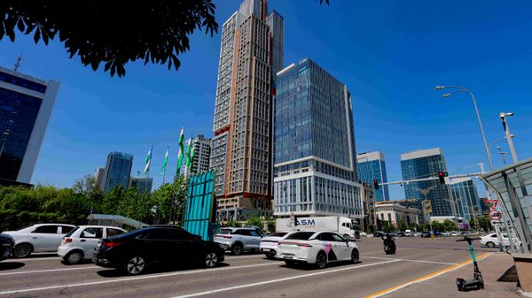 Широкая проезжая часть у Международного делового центра Tashkent City - Sputnik Узбекистан