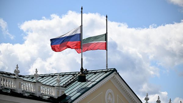 Траур в Татарстане по погибшим при атаке БПЛА ВСУ на Нижнекамск - Sputnik Узбекистан