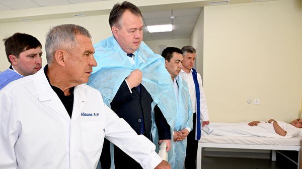 Рабочая поездка Раиса Республики Татарстан Р.Н.Минниханова в г.Нижнекамск - Sputnik Ўзбекистон
