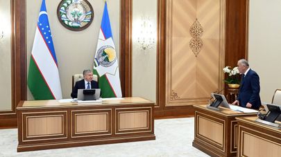 Шавкат Мирзиёев ознакомился с презентацией по снабжения углеводородными ресурсами