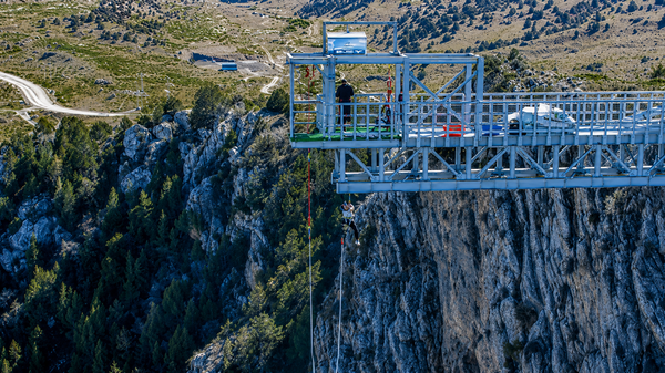 Attraksion Bungee jumping v Zaamine - Sputnik O‘zbekiston