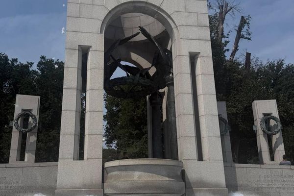 Мемориал участникам Второй мировой войны в Вашингтоне подвергся акту вандализма - Sputnik Узбекистан