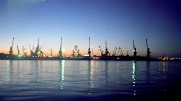 Одесский морской порт (архивное фото) - Sputnik Ўзбекистон