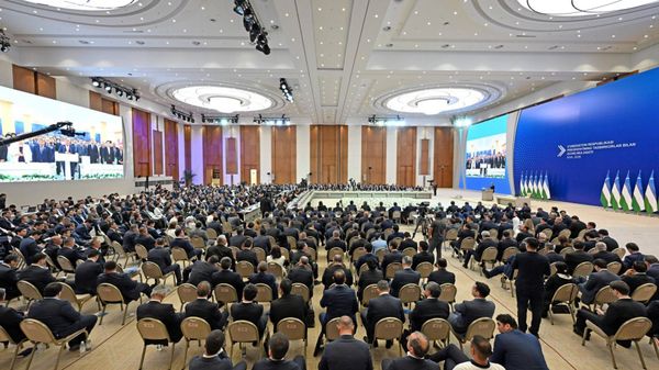 Prezident oboznachil prioriteti po vivodu predprinimatelstva na noviy uroven  - Sputnik O‘zbekiston