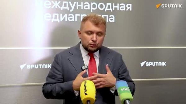 Любви и мошенничеству все возрасты покорны, — вице-спикер Госдумы РФ Борис Чернышов анонсировал для @SputnikLive проведение Евразийского диктанта по цифровой безопасности среди участников из 11 стран - Sputnik Узбекистан