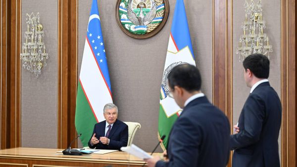 Shavkat Mirziyoyev oznakomilsya s prezentatsiyey mer po obespecheniyu zanyatosti i sokrasheniyu bednosti v Xorezmskoy oblasti. - Sputnik O‘zbekiston