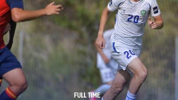 Сборная Узбекистана по футболу U-17 в товарищеском матче уступила сверстникам из Испании — 0:3 - Sputnik Узбекистан