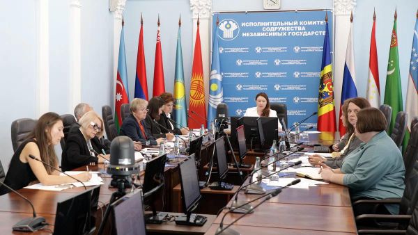 Под председательством Кыргызской Республики представители стран СНГ обсудили вопросы сотрудничества в социальной сфере - Sputnik Узбекистан