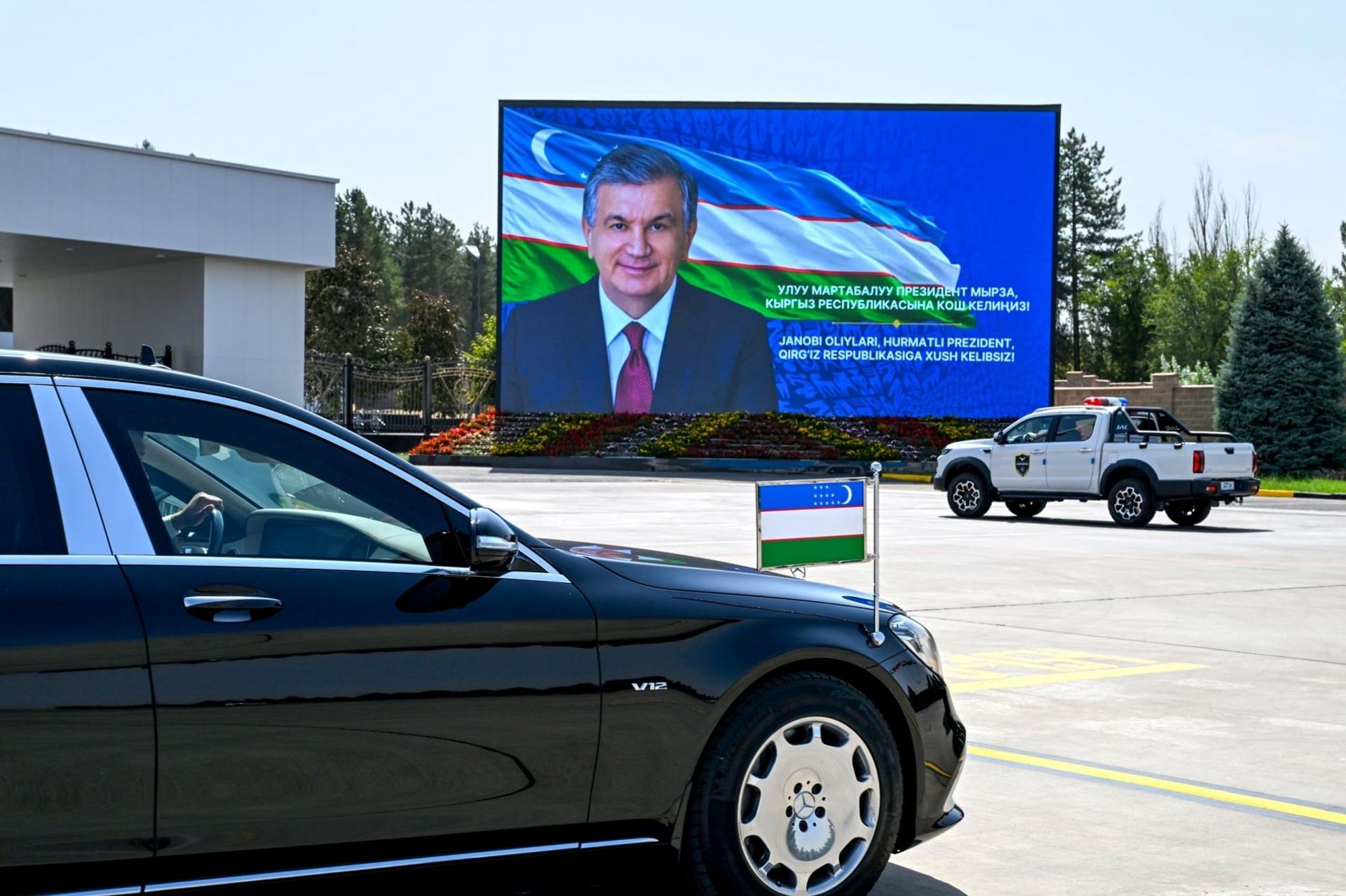 Президент Узбекистана Шавкат Мирзиёев прибыл с рабочим визитом в Бишкек Президент Узбекистана Шавкат Мирзиёев прибыл с рабочим визитом в Бишкек - Sputnik Узбекистан, 1920, 31.08.2026
