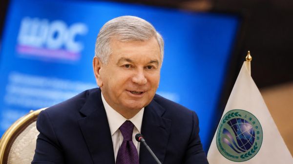 Shavkat Mirziyoyev ShHT Davlat rahbarlari kengashi majlisida ishtirok etmoqda - Sputnik O‘zbekiston