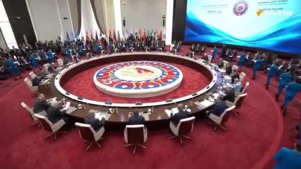 Шавкат Мирзиёев: Считаю важным развивать формат ШОС плюс как площадку межрегионального диалога - Sputnik Узбекистан