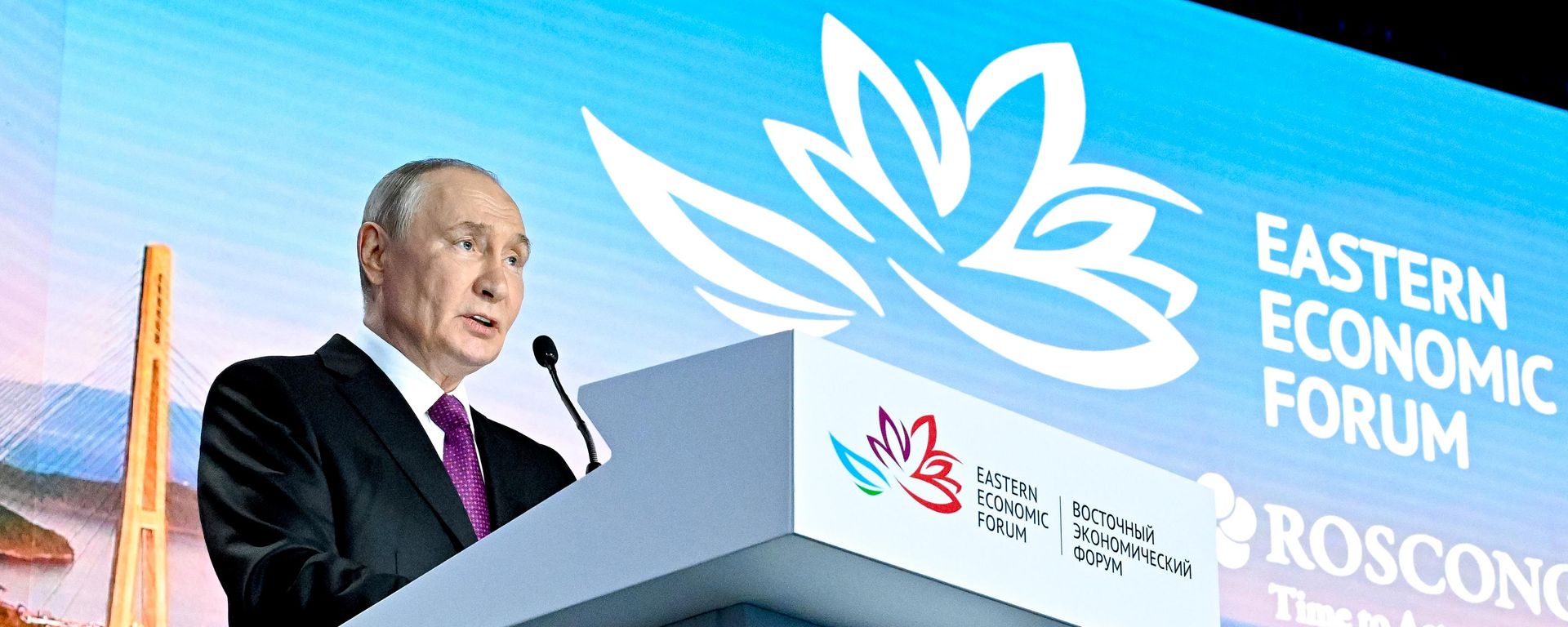 Vladimir Putin uchastvuyet v plenarnom zasedanii VEF-2026 Vladimir Putin uchastvuyet v plenarnom zasedanii VEF-2026 - Sputnik O‘zbekiston, 1920, 03.09.2026