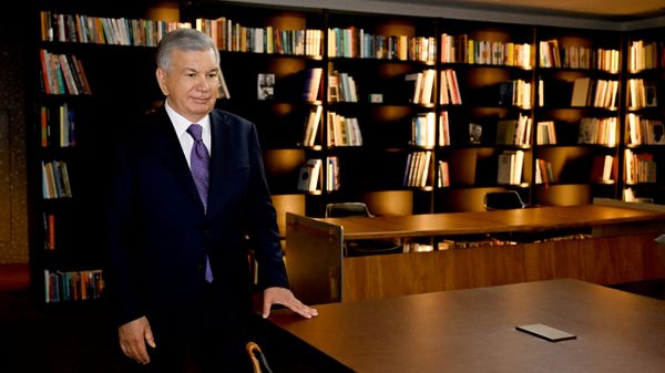Prezident Shavkat Mirziyoyev posetil noviy Sentr sovremennogo iskusstva v Tashkente - Sputnik O‘zbekiston