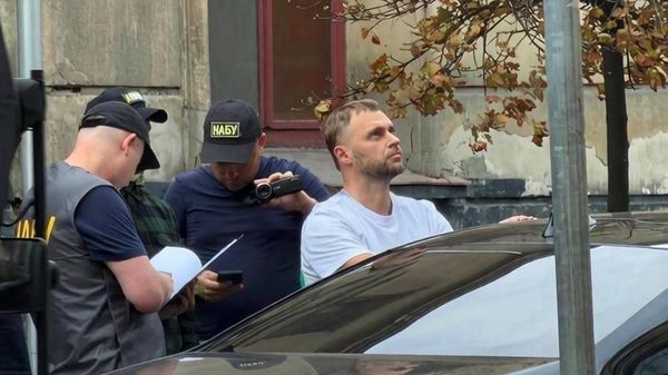 Зардержание начальника кибердепартамента генпрокуратуры Украины Сергея Кропивы - Sputnik Ўзбекистон