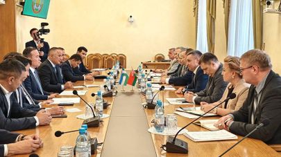 Встреча министра сельского хозяйства и продовольствия Беларуси с хокимом Сурхандарьинской области Узбекистана