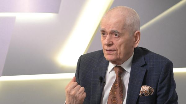 Видеомост Москва — Минск — Ташкент — Сухум на тему: Биобезопасность стран ЕАЭС - Sputnik Узбекистан